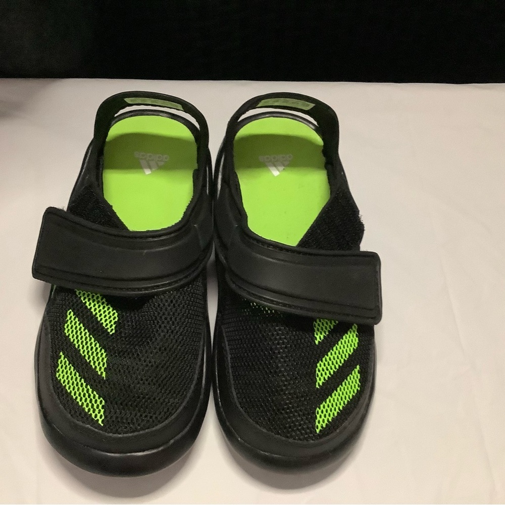 Adidas toddlers water shoes